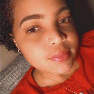 Meet your Posher, Carleisha